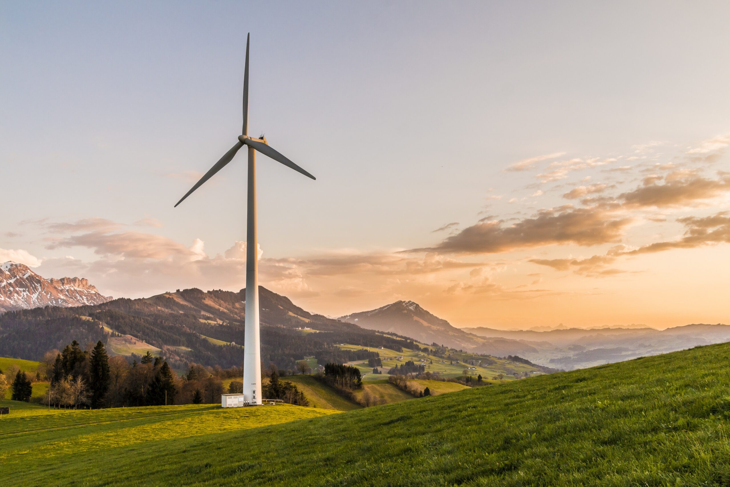 Windmolen om groene electriciteit te voorzien in energie contracten